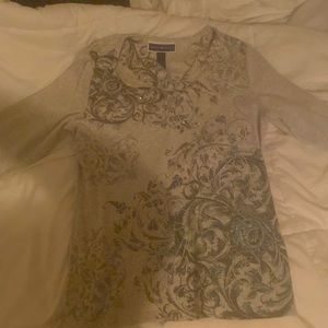 Karen scott shirt!! size medium, hardly worn. It is very comfortable